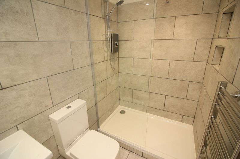 Shower room g/f